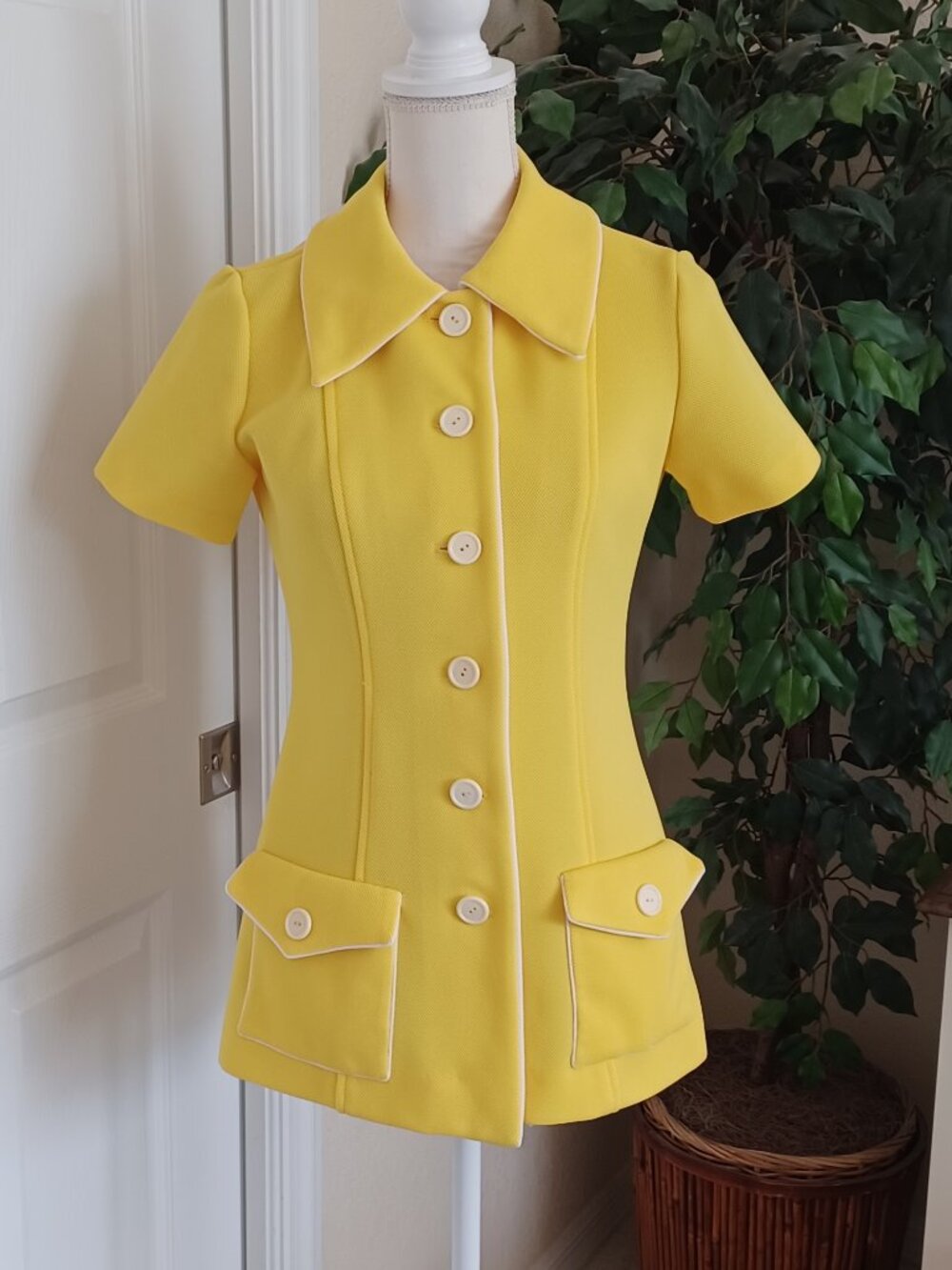 EUC Verona Knits Vintage 1960/1970's Blazer Size Small